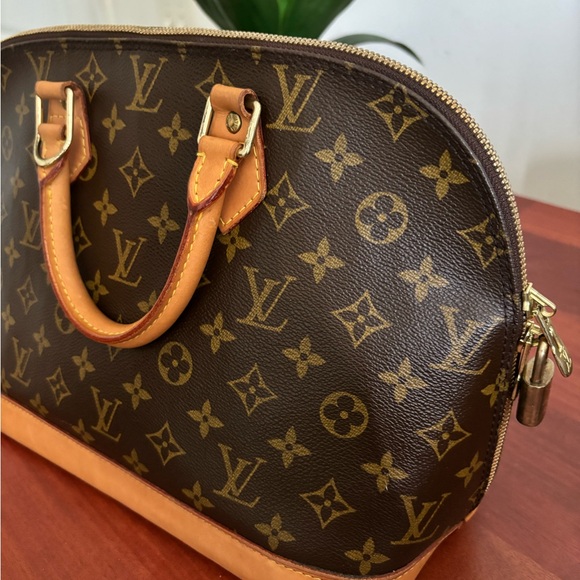 ALMA PM ABSOLUTELY BEAUTIFUL π - Picture 3 of 13